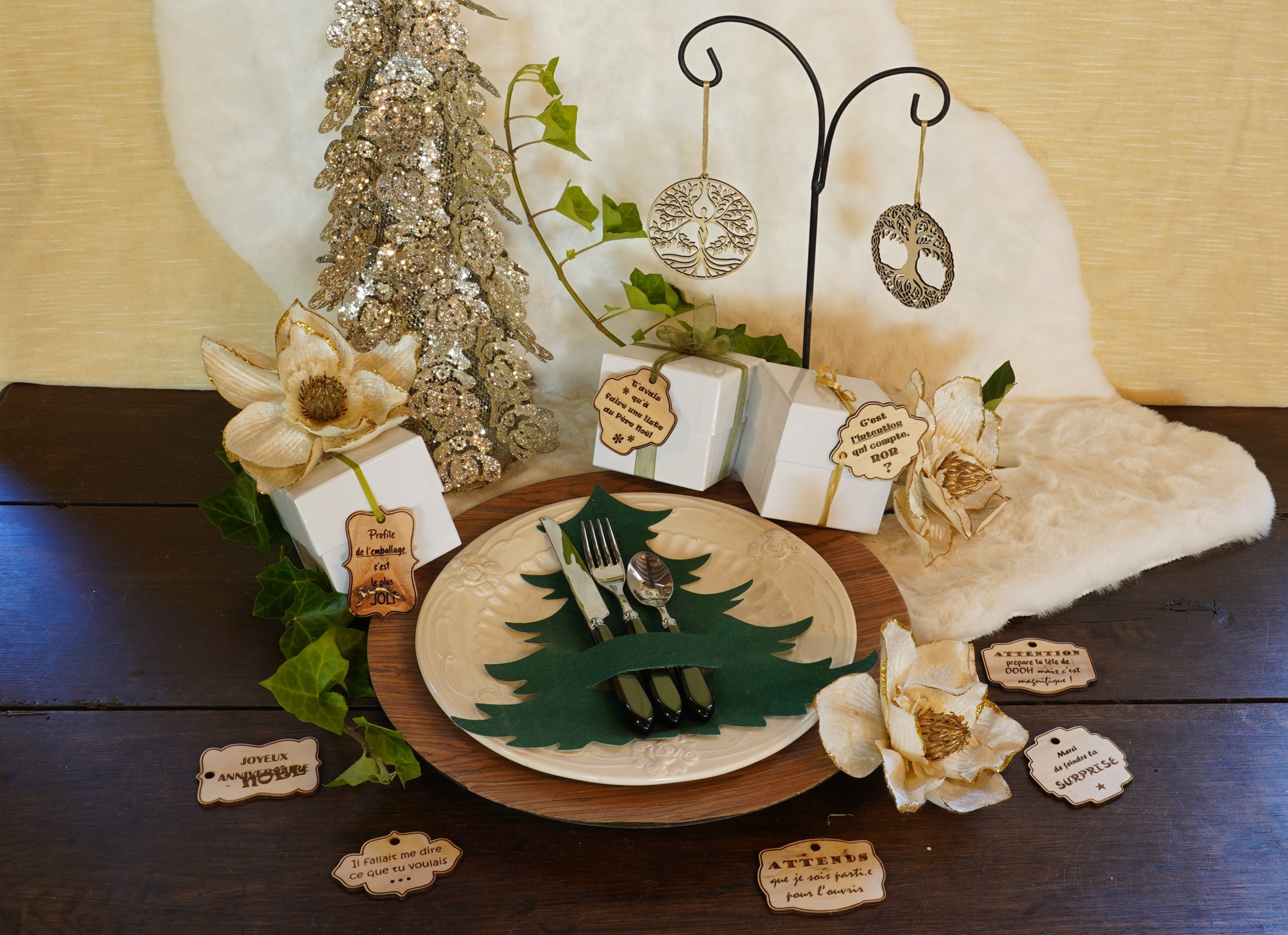 Décorations de Noël personnalisées en bois découpé
